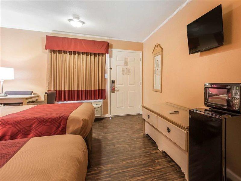 Econo Lodge Cornersville Exterior foto